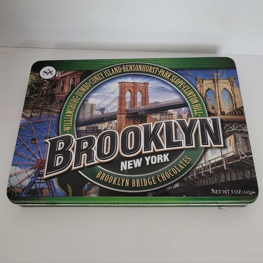 Brooklyn New York Bridge Chocolate Tin
